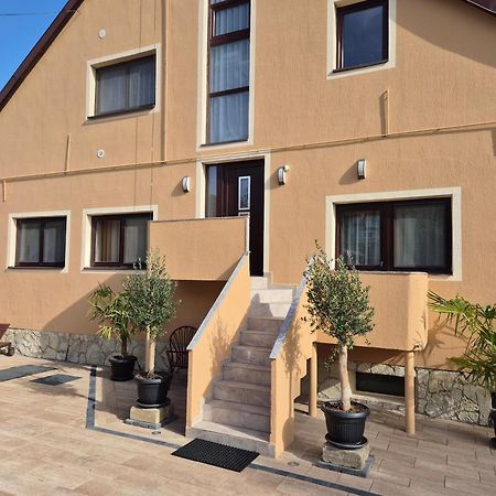Sarreti Apartmanhaz Balatonfüred Exteriör bild