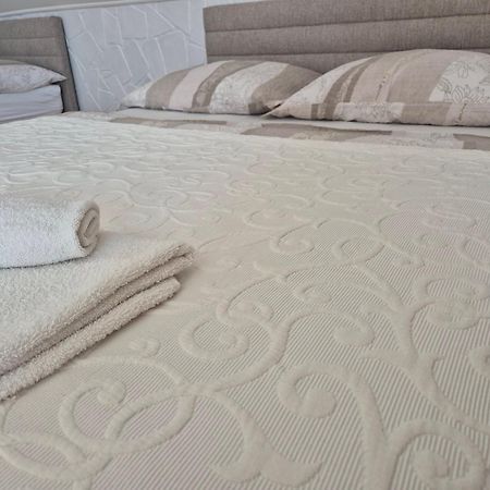 Sarreti Apartmanhaz Balatonfüred Exteriör bild