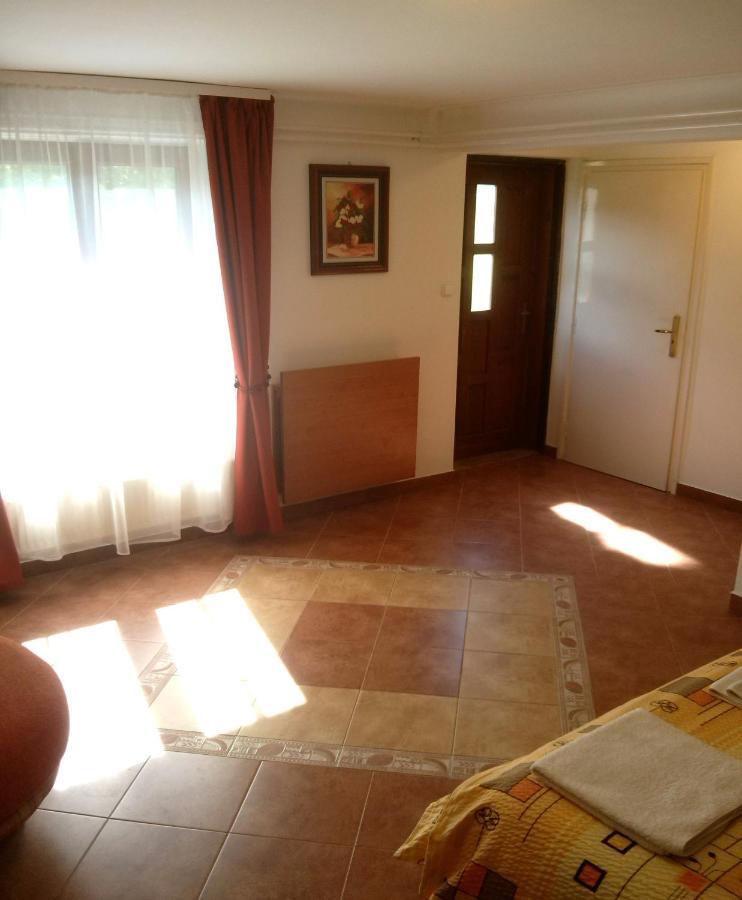 Sarreti Apartmanhaz Balatonfüred Exteriör bild