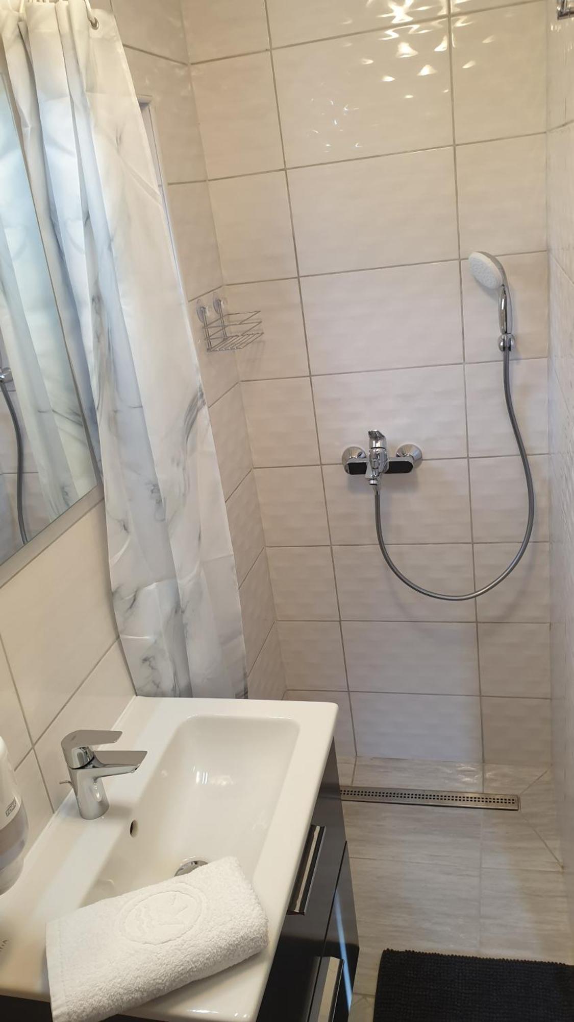 Sarreti Apartmanhaz Balatonfüred Exteriör bild