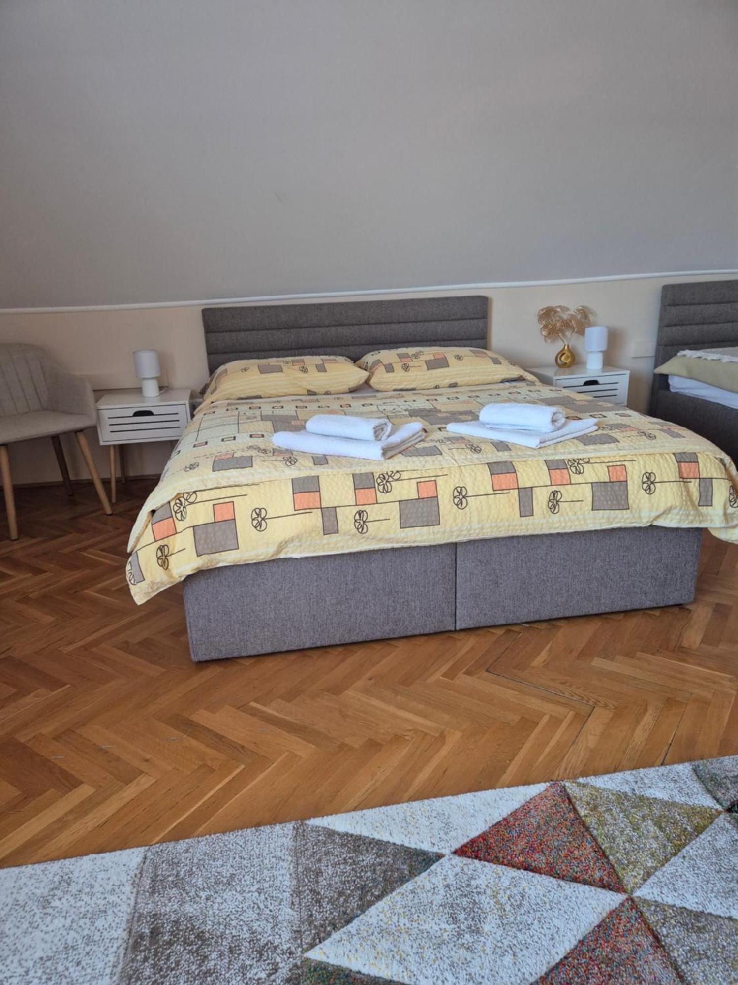 Sarreti Apartmanhaz Balatonfüred Exteriör bild